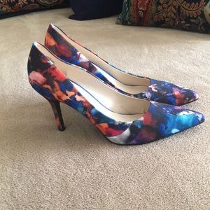 LIKE NEW, Nine West floral heels size:8.5